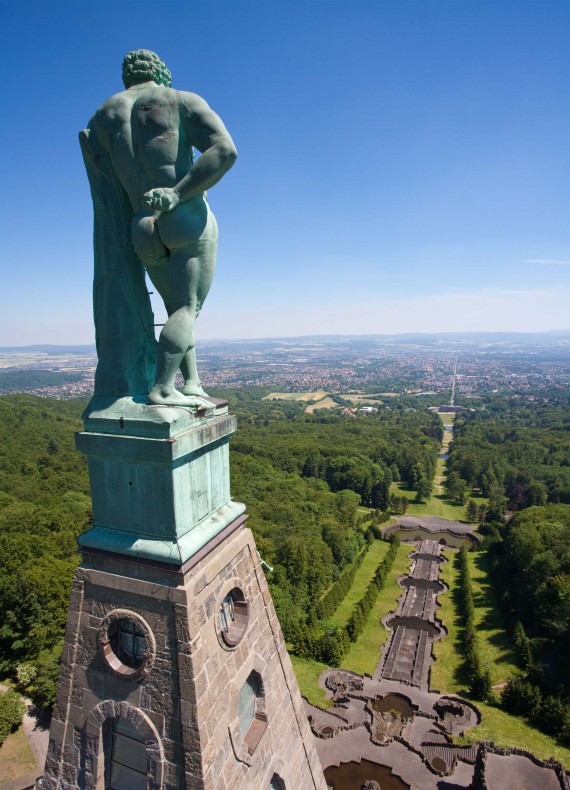 Herkules Kassel mit Aussichtsplattform Nordhessen     Deutschland