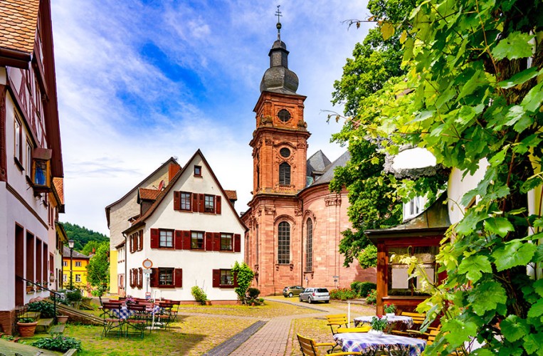 Amorbach ist wunderschön mit seinen Gassen und der Benediktinerabtei