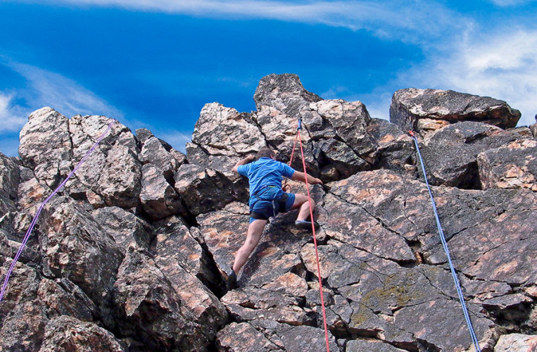 Die Eschbacher Klippen bieten Klettermöglichkeiten für Anfänger und Fortgeschrittene