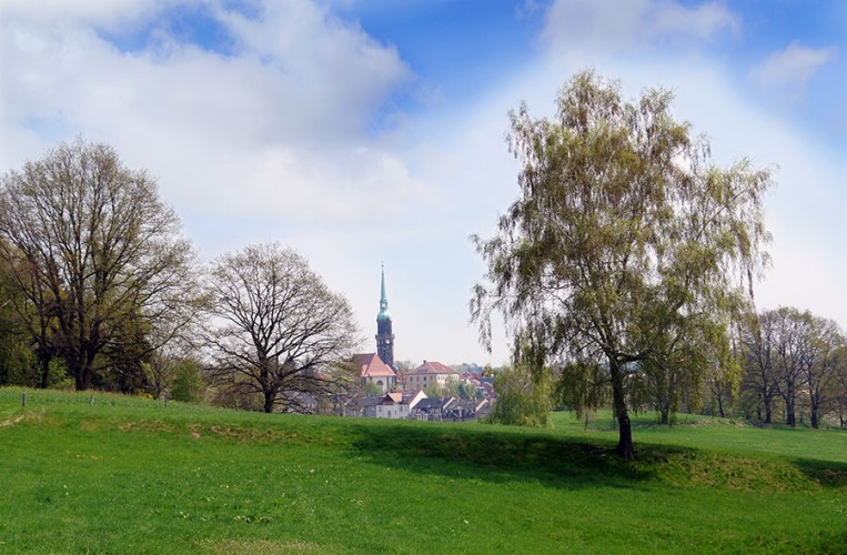 Blick auf die hübsche Kleinstadt Radeberg im Sächsischen Elbland