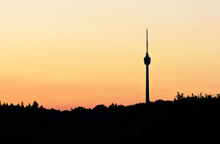 Das berühmte Wahrzeichen Stuttgarts ist der Fernsehturm