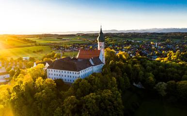 Das weltberühmte Kloster prägt die Stadt Andechs