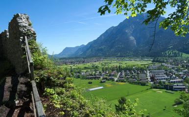 Blick auf Farchant von der Ruine Werdenfels aus