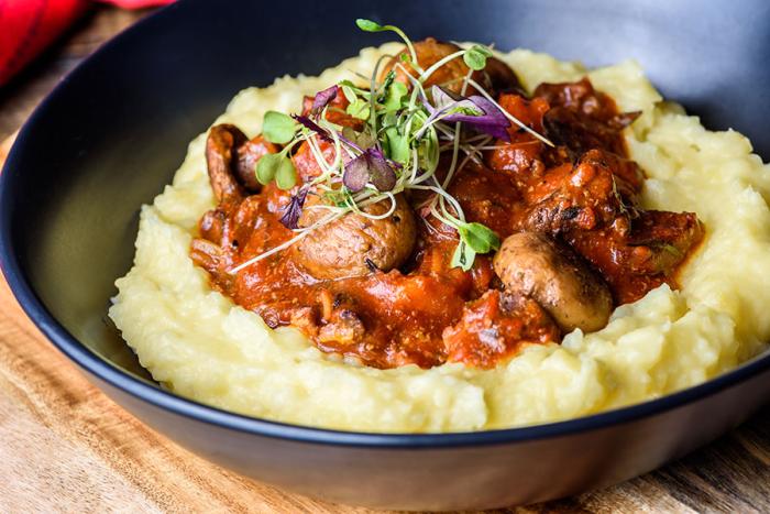 Rhön-Schaf-Ragout mit glasierten Pilzen